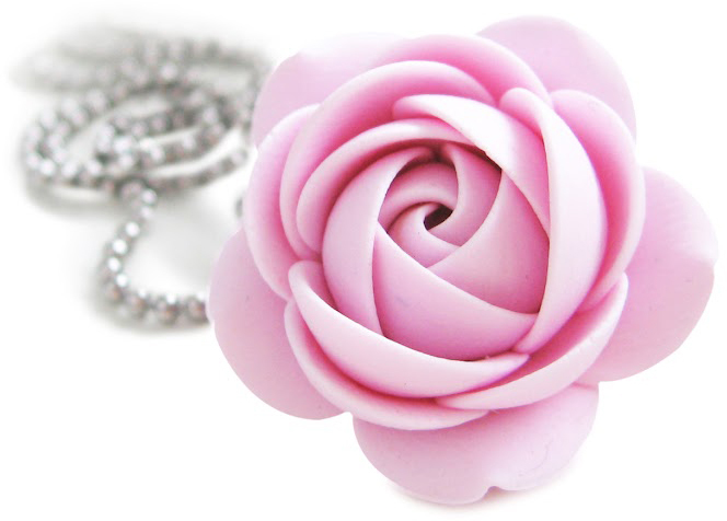 Troli Ružový náhrdelník kytička